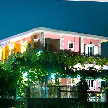 Babi's - Garden Apartment Lixouri