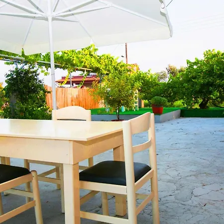 Babi's - Garden Lägenhet *